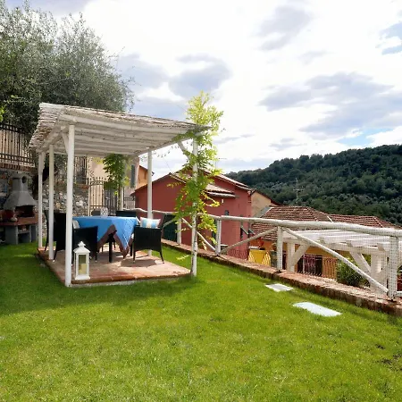 Casa Con Mini Piscina, Giardino E Area Giochi Per Bambini Vakantiehuis *